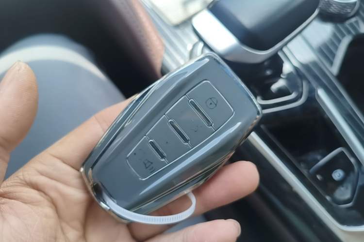 Used Geely Auto Monjaro L 2021 2.0TD DCT EVO Two-Wheel Drive Smart Luxury Version Vehicle Key