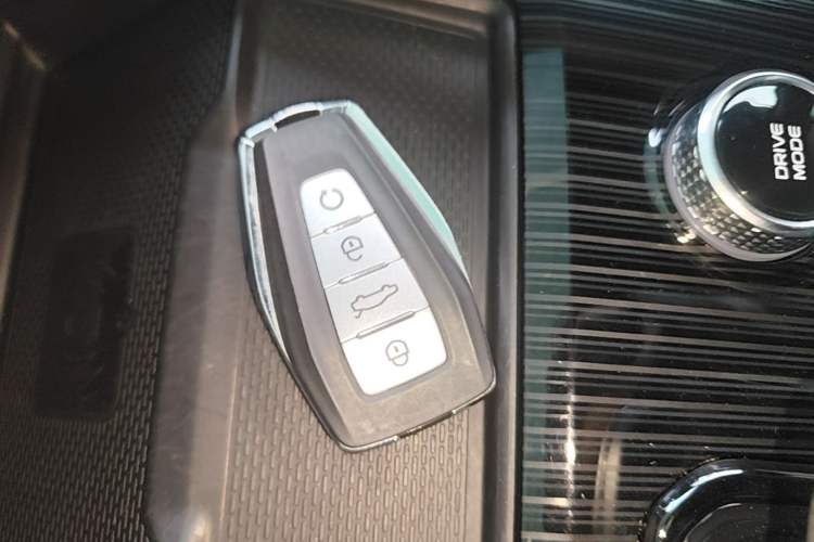 Used Geely Auto Monjaro L 2021 2.0TD High-Power Automatic All-Wheel-Drive Flagship Version Vehicle Key
