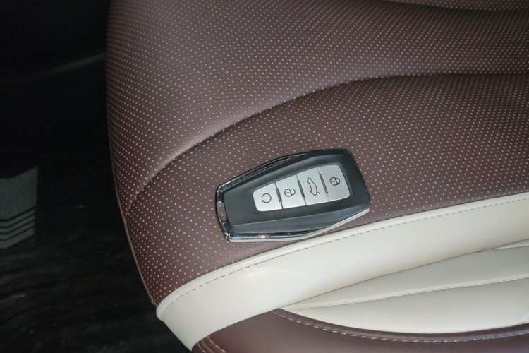 Used Geely Auto Monjaro L 2021 2.0TD DCT EVO Two-Wheel Drive Prestige Version Vehicle Key