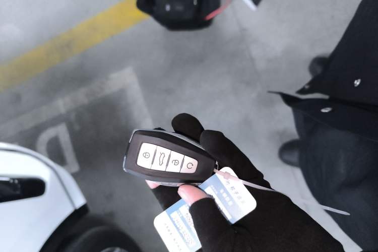 Used Geely Auto Monjaro L 2021 2.0TD DCT EVO Two-Wheel Drive Smart Luxury Version Vehicle Key