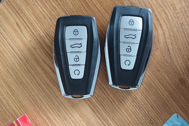 Used Geely Auto Monjaro L 2021 2.0TD DCT EVO Two-Wheel Drive Prestige Version Vehicle Key