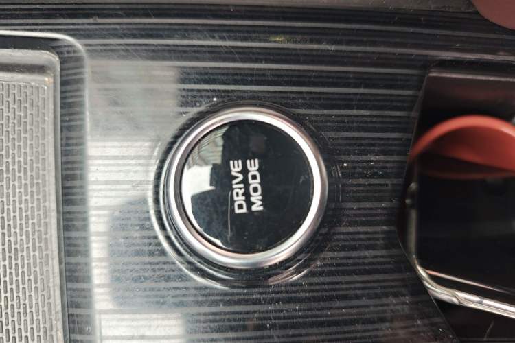 Used Geely Auto Monjaro L 2021 2.0TD DCT EVO Two-Wheel Drive Luxury Version Vehicle Key