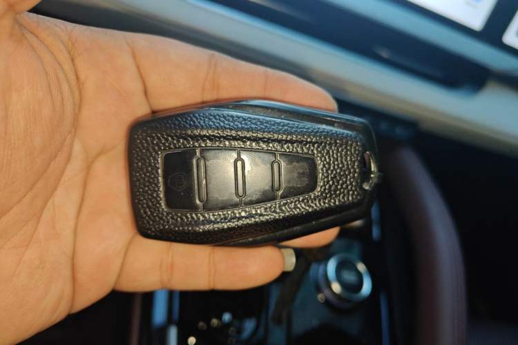 Used Geely Auto Monjaro L 2021 2.0TD DCT EVO Two-Wheel Drive Prestige Version Vehicle Key