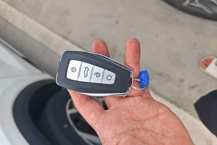 Used Geely Auto Monjaro L 2021 2.0TD DCT EVO Two-Wheel Drive Prestige Version Vehicle Key