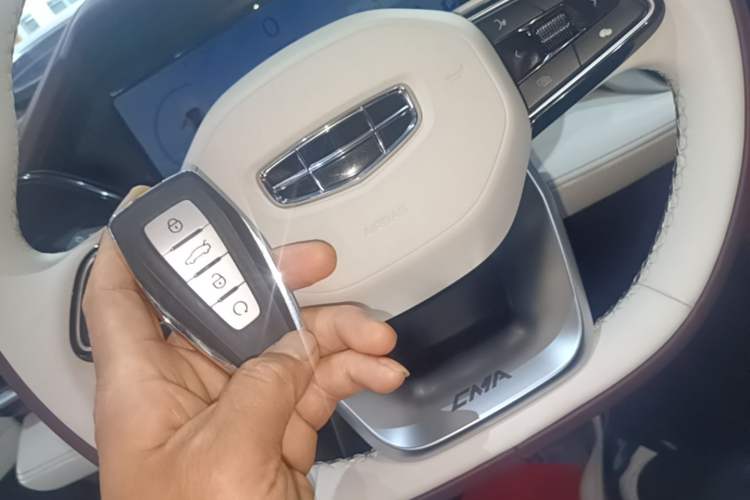 Used Geely Auto Monjaro L 2021 2.0TD DCT EVO Two-Wheel Drive Smart Luxury Version Vehicle Key