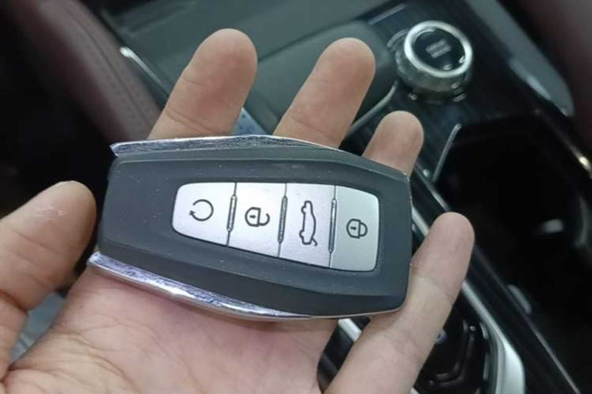 Used Geely Auto Monjaro L 2021 2.0TD DCT EVO Two-Wheel Drive Smart Luxury Version Vehicle Key