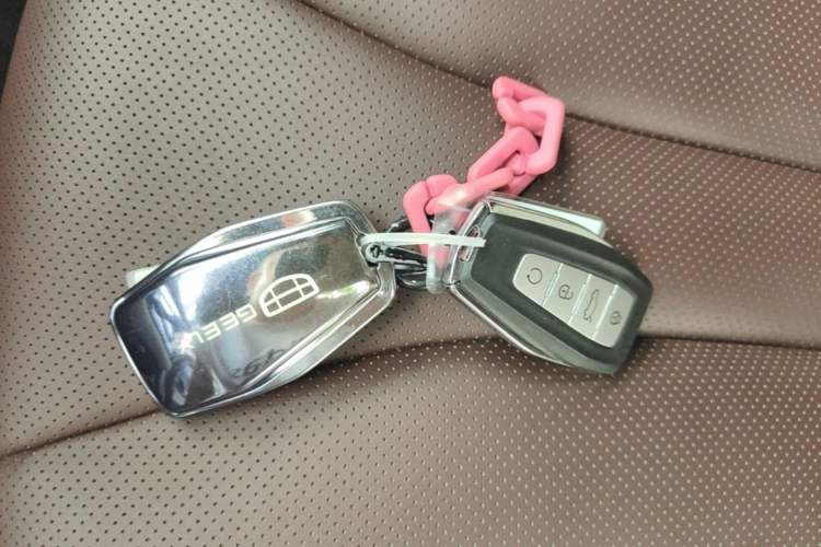 Used Geely Auto Monjaro L 2021 2.0TD DCT EVO Two-Wheel Drive Smart Luxury Version Vehicle Key