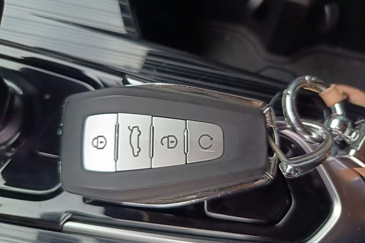 Used Geely Auto Monjaro L 2021 2.0TD DCT EVO Two-Wheel Drive Prestige Version Vehicle Key