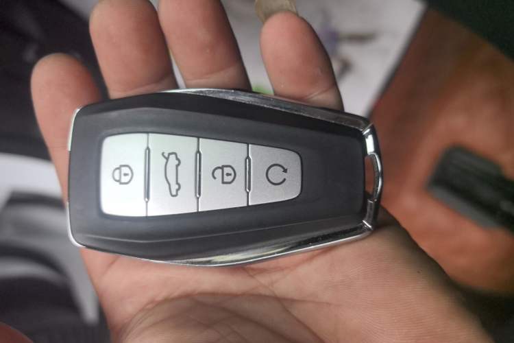 Used Geely Auto Monjaro L 2021 2.0TD DCT EVO Two-Wheel Drive Prestige Version Vehicle Key