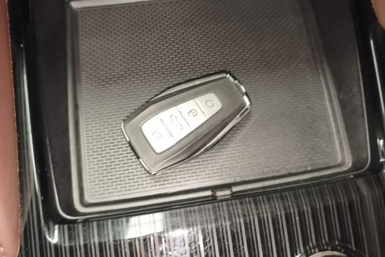 Used Geely Auto Monjaro L 2021 2.0TD DCT EVO Two-Wheel Drive Prestige Version Vehicle Key