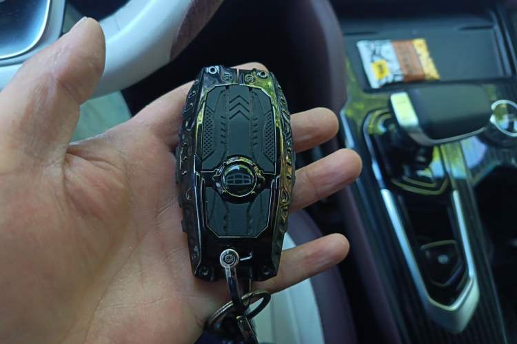 Used Geely Auto Monjaro L 2021 2.0TD DCT EVO Two-Wheel Drive Smart Luxury Version Vehicle Key