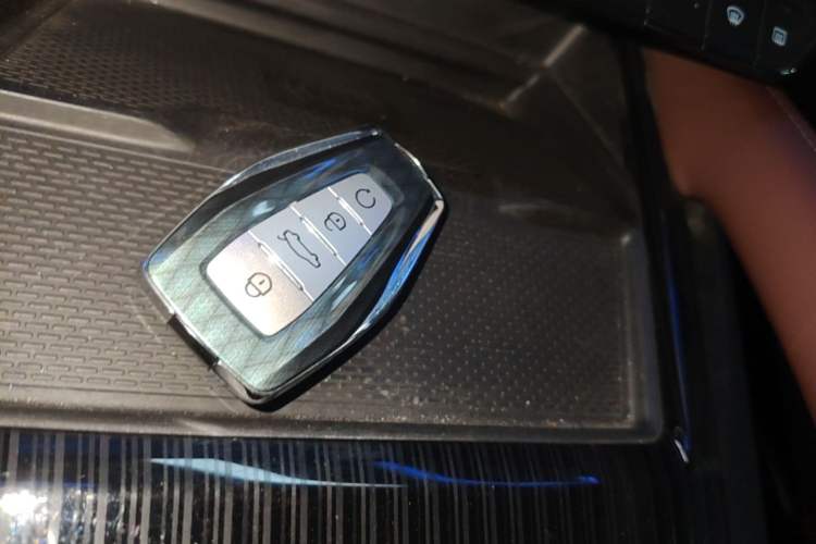 Used Geely Auto Monjaro L 2021 2.0TD High-Power Automatic All-Wheel-Drive Flagship Version Vehicle Key