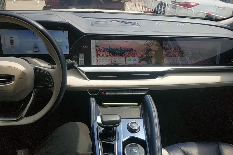 Used Geely Auto Monjaro L 2022 1.5T Leishen Hi·F Plug-in Hybrid Super Xun Center Console
