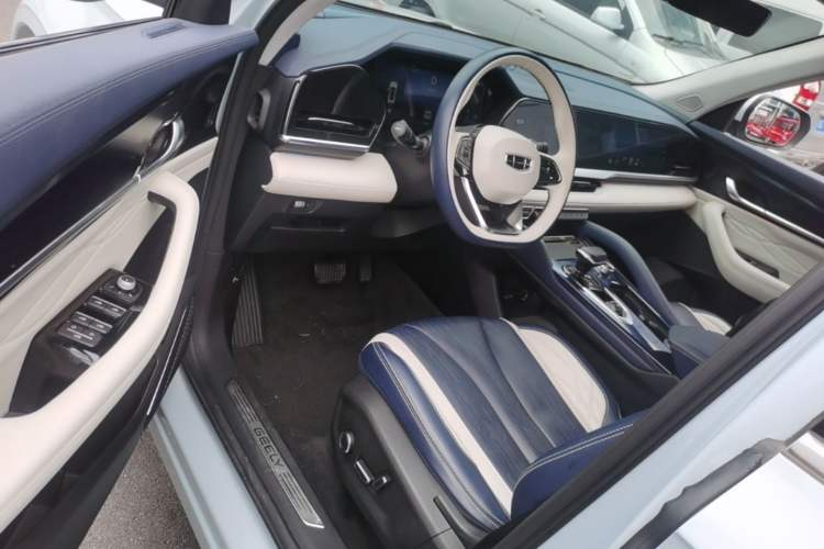 Used Geely Auto Monjaro L 2022 1.5T Leishen Hi·F Plug-in Hybrid Super Xun Driver Seat