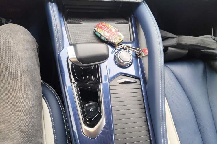 Used Geely Auto Monjaro L 2022 1.5T Thunder Hi·F Plug-in Hybrid Super Rui Gear Lever