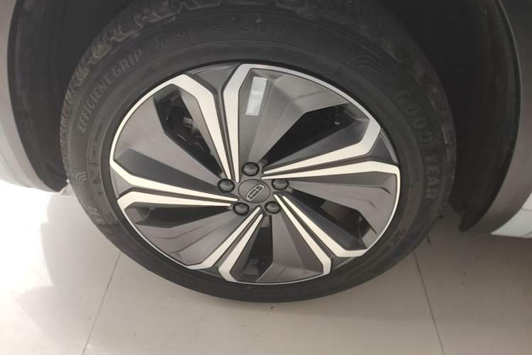 Used Geely Auto Monjaro L 2022 1.5T Thunder Hi·F Plug-in Hybrid Super Rui Left Front Wheel Hub