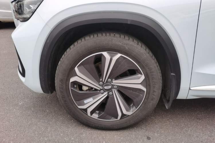 Used Geely Auto Monjaro L 2022 1.5T Leishen Hi·F Plug-in Hybrid Super Xun Left Front Wheel Hub
