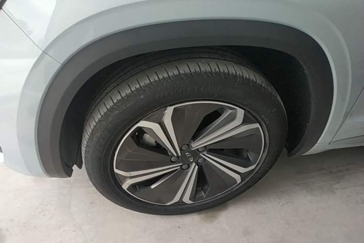 Used Geely Auto Monjaro L 2022 1.5T Leishen Hi·F Plug-in Hybrid Super Xun Left Front Wheel Hub