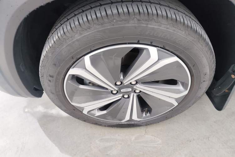 Used Geely Auto Monjaro L 2022 1.5T Thunder Hi·F Plug-in Hybrid Super Rui Left Front Wheel Hub