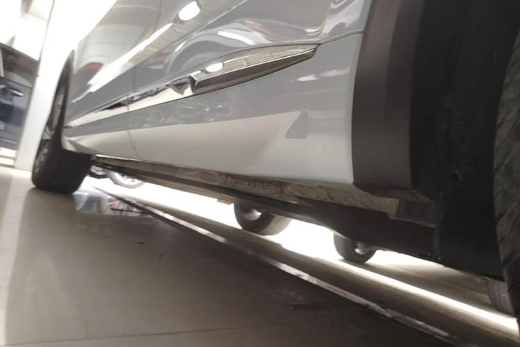 Used Geely Auto Monjaro L 2022 1.5T Thunder Hi·F Plug-in Hybrid Super Rui Left Side Sill