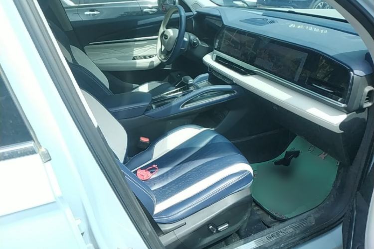 Used Geely Auto Monjaro L 2022 1.5T Leishen Hi·F Plug-in Hybrid Super Xun Right Front Seat