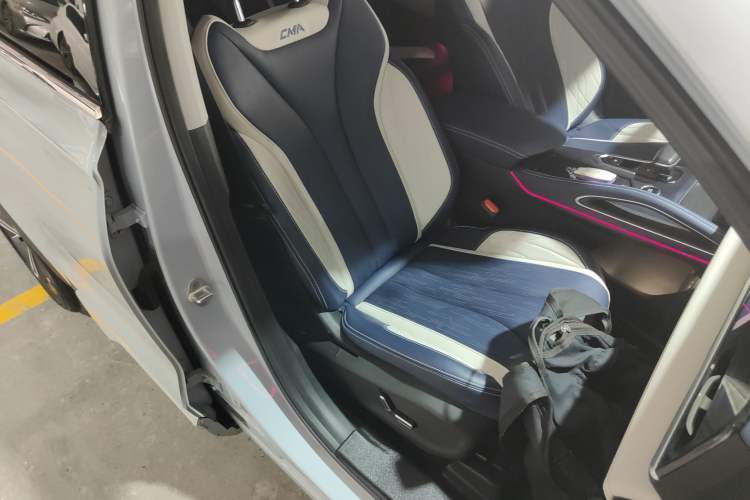 Used Geely Auto Monjaro L 2022 1.5T Thunder Hi·F Plug-in Hybrid Super Rui Right Front Seat