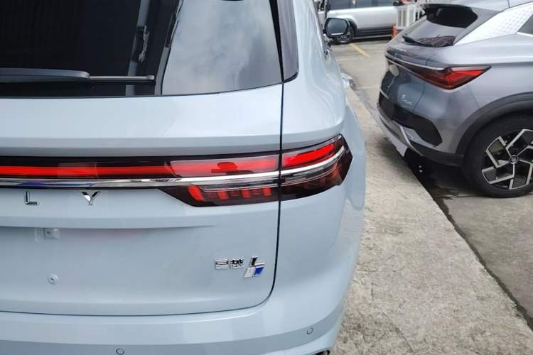Used Geely Auto Monjaro L 2022 1.5T Thunder Hi·F Plug-in Hybrid Super Rui Right Rear Taillight