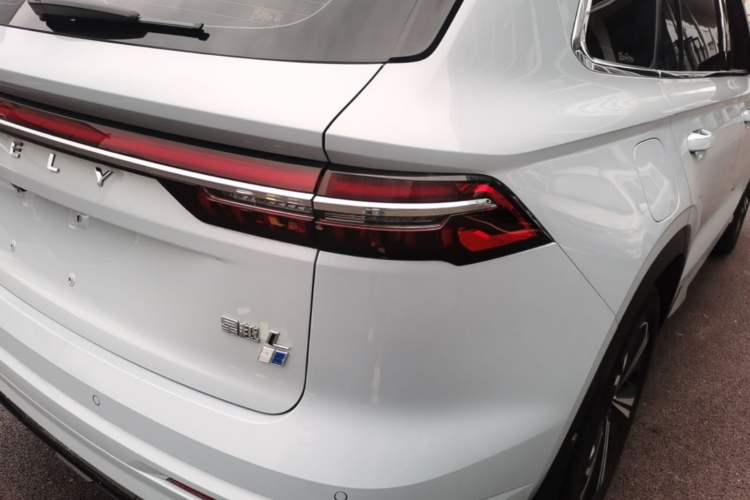 Used Geely Auto Monjaro L 2022 1.5T Leishen Hi·F Plug-in Hybrid Super Xun Right Rear Taillight