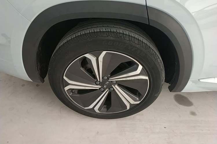 Used Geely Auto Monjaro L 2022 1.5T Leishen Hi·F Plug-in Hybrid Super Xun Right Rear Wheel Hub