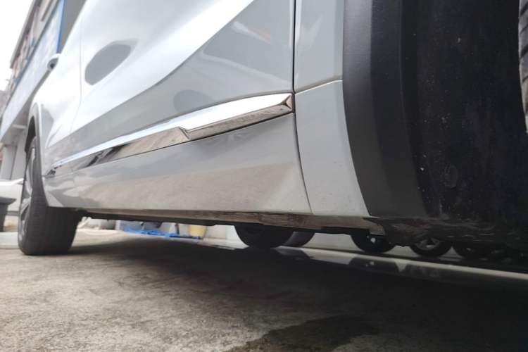 Used Geely Auto Monjaro L 2022 1.5T Thunder Hi·F Plug-in Hybrid Super Rui Right Side Sill