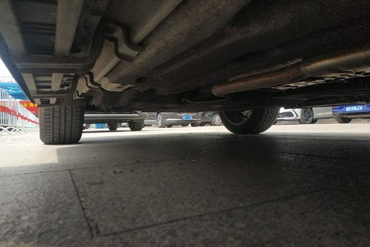 Used Geely Auto Monjaro L 2022 1.5T Leishen Hi·F Plug-in Hybrid Super Xun Right Side Sill