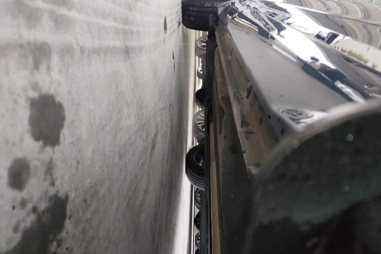 Used Geely Auto Monjaro L 2022 1.5T Thunder Hi·F Plug-in Hybrid Super Rui Right Side Sill