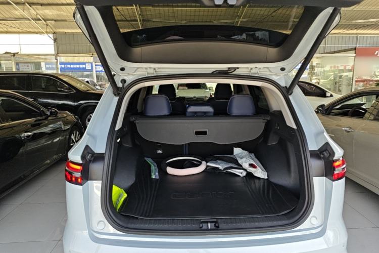 Used Geely Auto Monjaro L 2022 1.5T Leishen Hi·F Plug-in Hybrid Super Xun Trunk