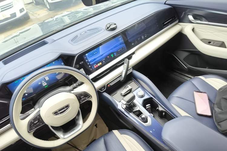 Used Geely Auto Monjaro L 2022 1.5T Thunder Hi·F Plug-in Hybrid Super Rui Audio And AC Panel