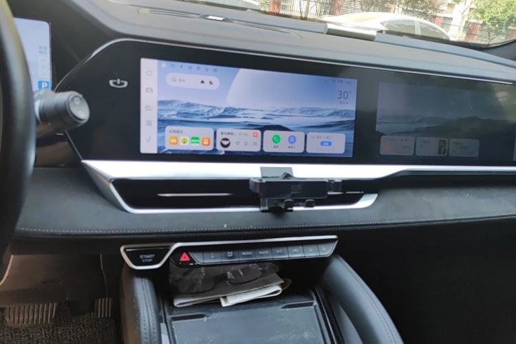 Used Geely Auto Monjaro L 2022 1.5T Thunder Hi·F Plug-in Hybrid Super Rui Audio And AC Panel