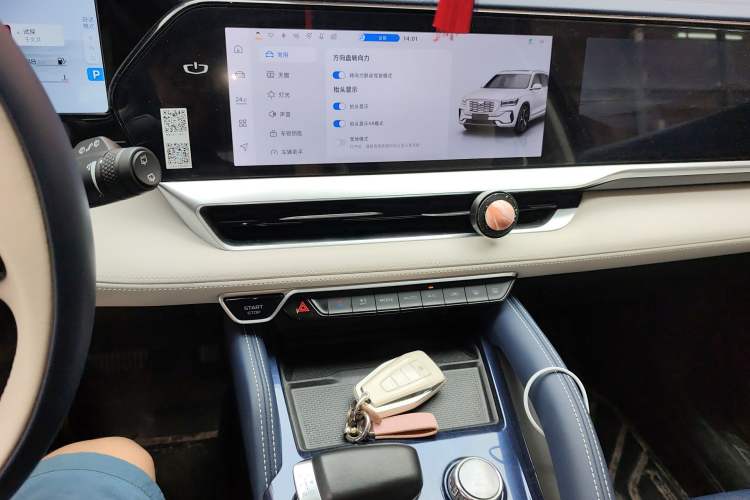 Used Geely Auto Monjaro L 2022 1.5T Thunder Hi·F Plug-in Hybrid Super Rui Audio And AC Panel