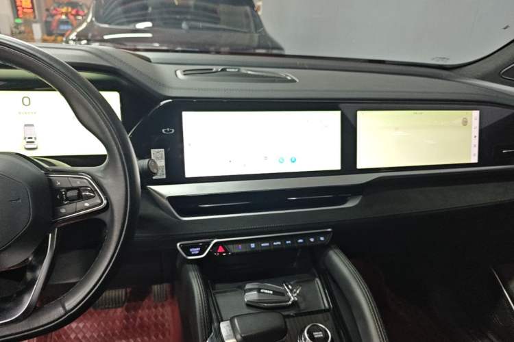 Used Geely Auto Monjaro L 2022 1.5T Leishen Hi·F Plug-in Hybrid Super Xun Audio And AC Panel