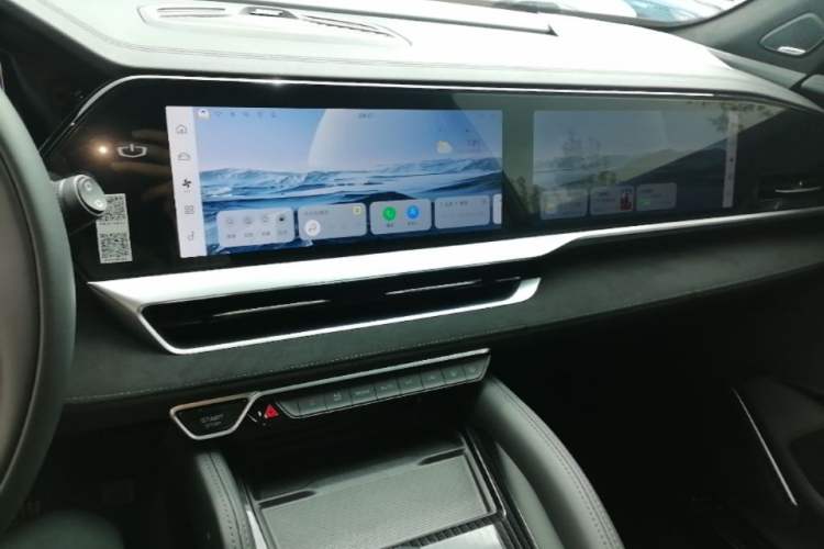 Used Geely Auto Monjaro L 2022 1.5T Thunder Hi·F Plug-in Hybrid Super Rui Audio And AC Panel