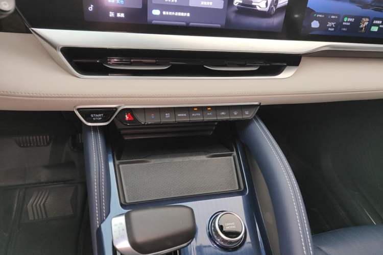 Used Geely Auto Monjaro L 2022 1.5T Leishen Hi·F Plug-in Hybrid Super Xun Audio And AC Panel