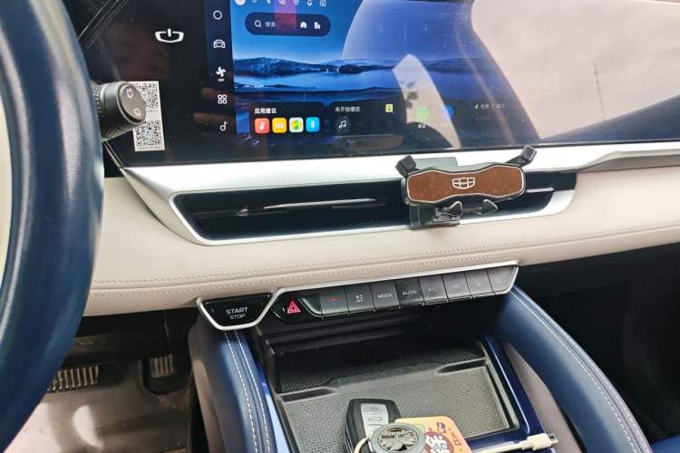 Used Geely Auto Monjaro L 2022 1.5T Leishen Hi·F Plug-in Hybrid Super Xun Audio And AC Panel