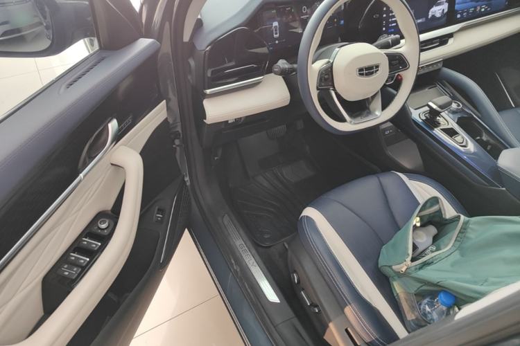 Used Geely Auto Monjaro L 2022 1.5T Leishen Hi·F Plug-in Hybrid Super Xun Driver Seat