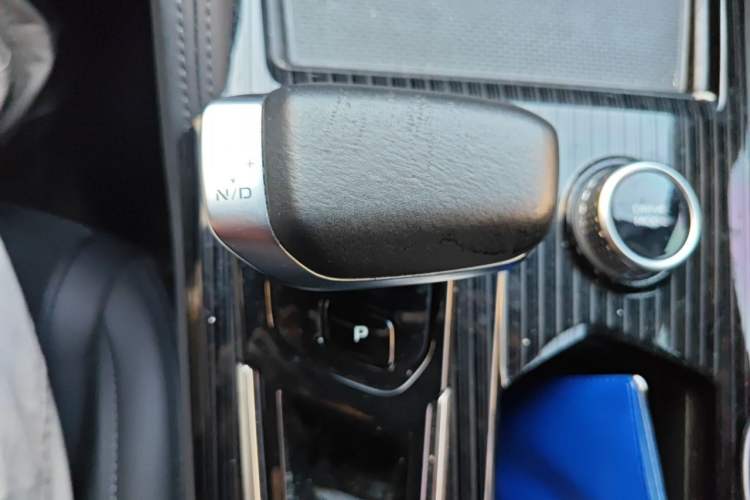 Used Geely Auto Monjaro L 2022 1.5T Thunder Hi·F Plug-in Hybrid Super Rui Gear Lever