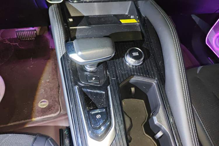 Used Geely Auto Monjaro L 2022 1.5T Thunder Hi·F Plug-in Hybrid Super Rui Gear Lever