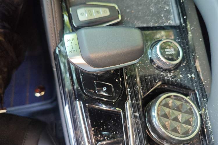 Used Geely Auto Monjaro L 2022 1.5T Thunder Hi·F Plug-in Hybrid Super Rui Gear Lever