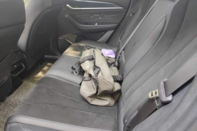 Used Geely Auto Monjaro L 2022 1.5T Thunder Hi·F Plug-in Hybrid Super Rui Interior 4
