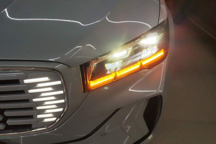 Used Geely Auto Monjaro L 2022 1.5T Leishen Hi·F Plug-in Hybrid Super Xun Left Front Headlight
