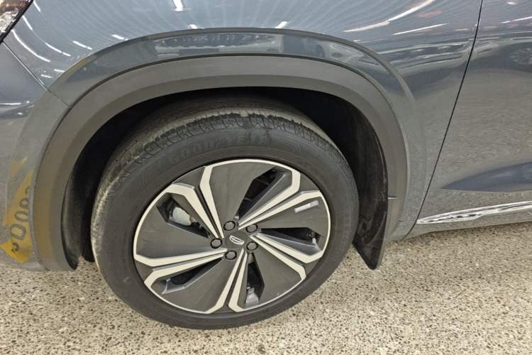 Used Geely Auto Monjaro L 2022 1.5T Leishen Hi·F Plug-in Hybrid Super Xun Left Front Wheel Hub