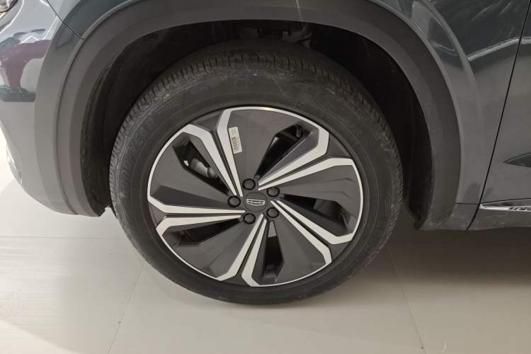 Used Geely Auto Monjaro L 2022 1.5T Thunder Hi·F Plug-in Hybrid Super Rui Left Front Wheel Hub