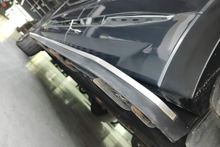 Used Geely Auto Monjaro L 2022 1.5T Thunder Hi·F Plug-in Hybrid Super Rui Left Side Sill