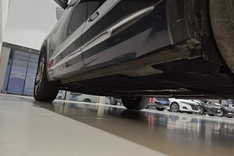 Used Geely Auto Monjaro L 2022 1.5T Thunder Hi·F Plug-in Hybrid Super Rui Left Side Sill